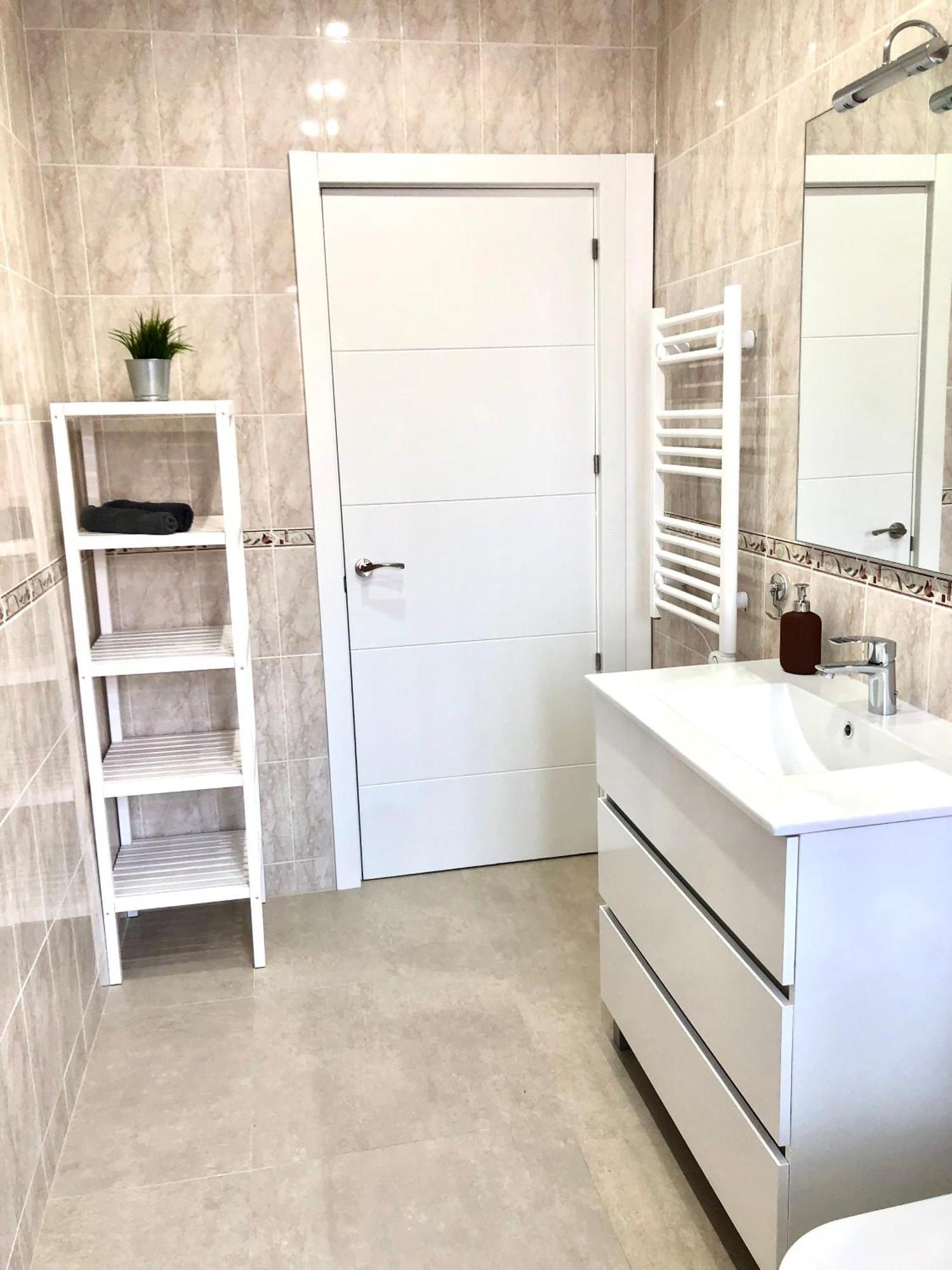 Recien Reformado, Centrico, Tranquilo Y Luminoso Apartment Oviedo Ngoại thất bức ảnh